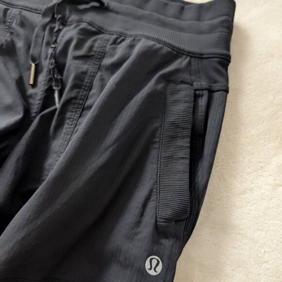 3/$22 Lululemon Dance Studio Crop II black - unlined - Picture 6 of 7